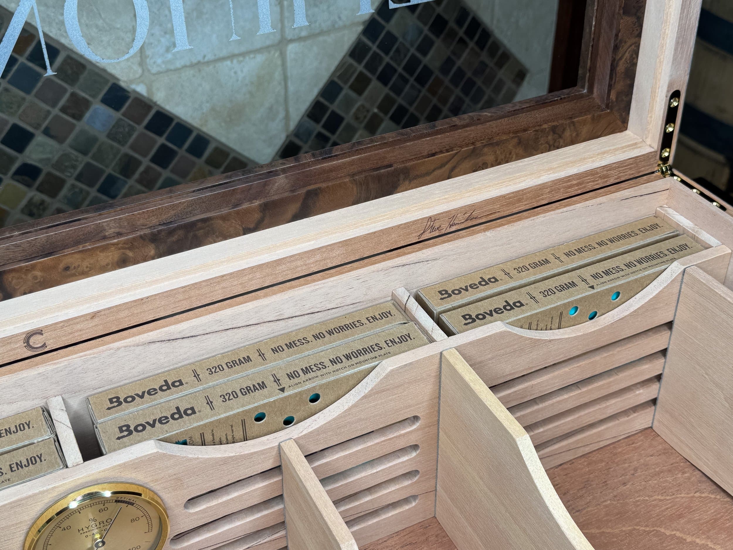 The Vitrine: centient luxury walnut burl museum glass humidor boveda carrier right