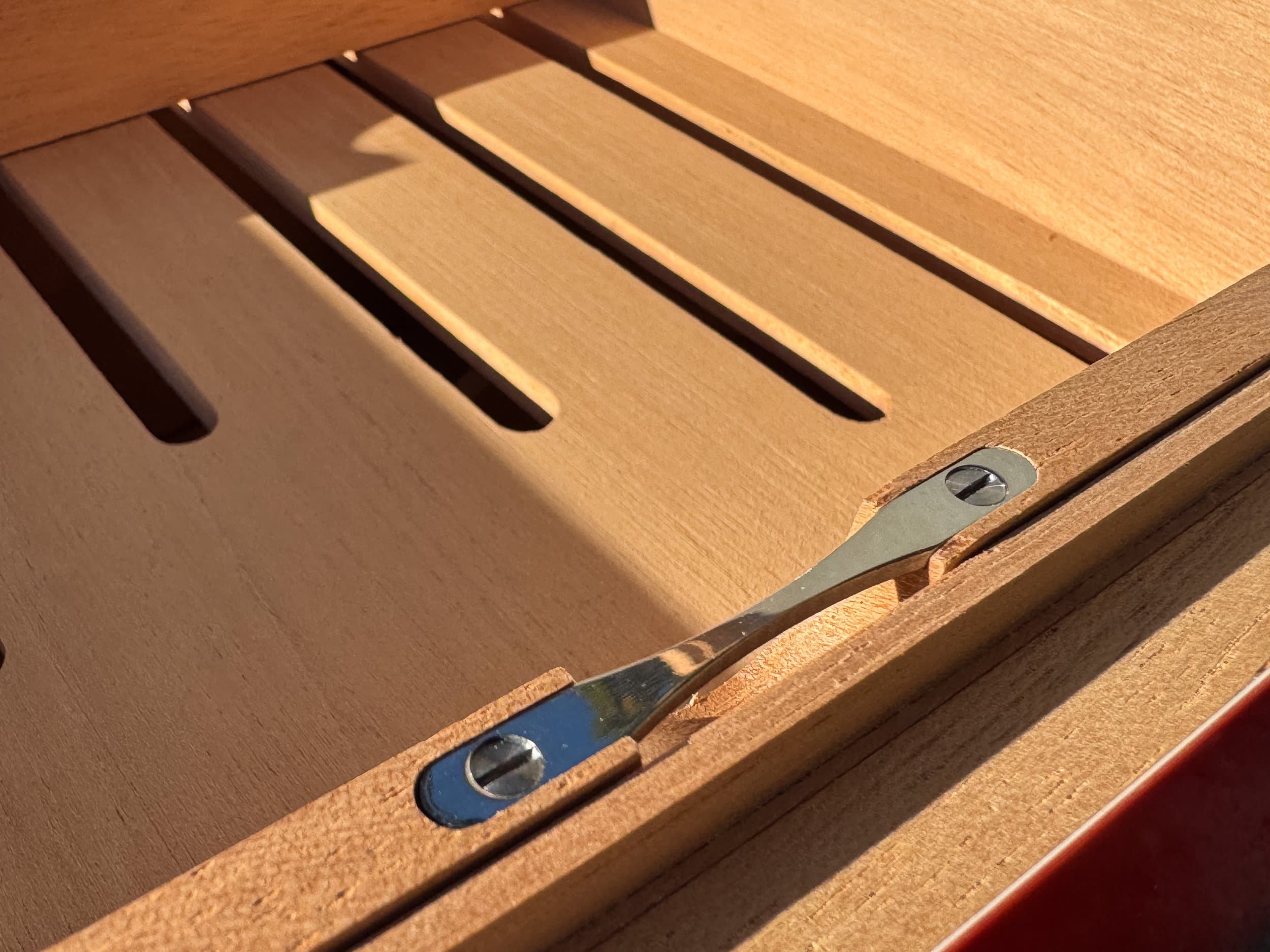 The Draconis: centient red dragon humidor tray handle