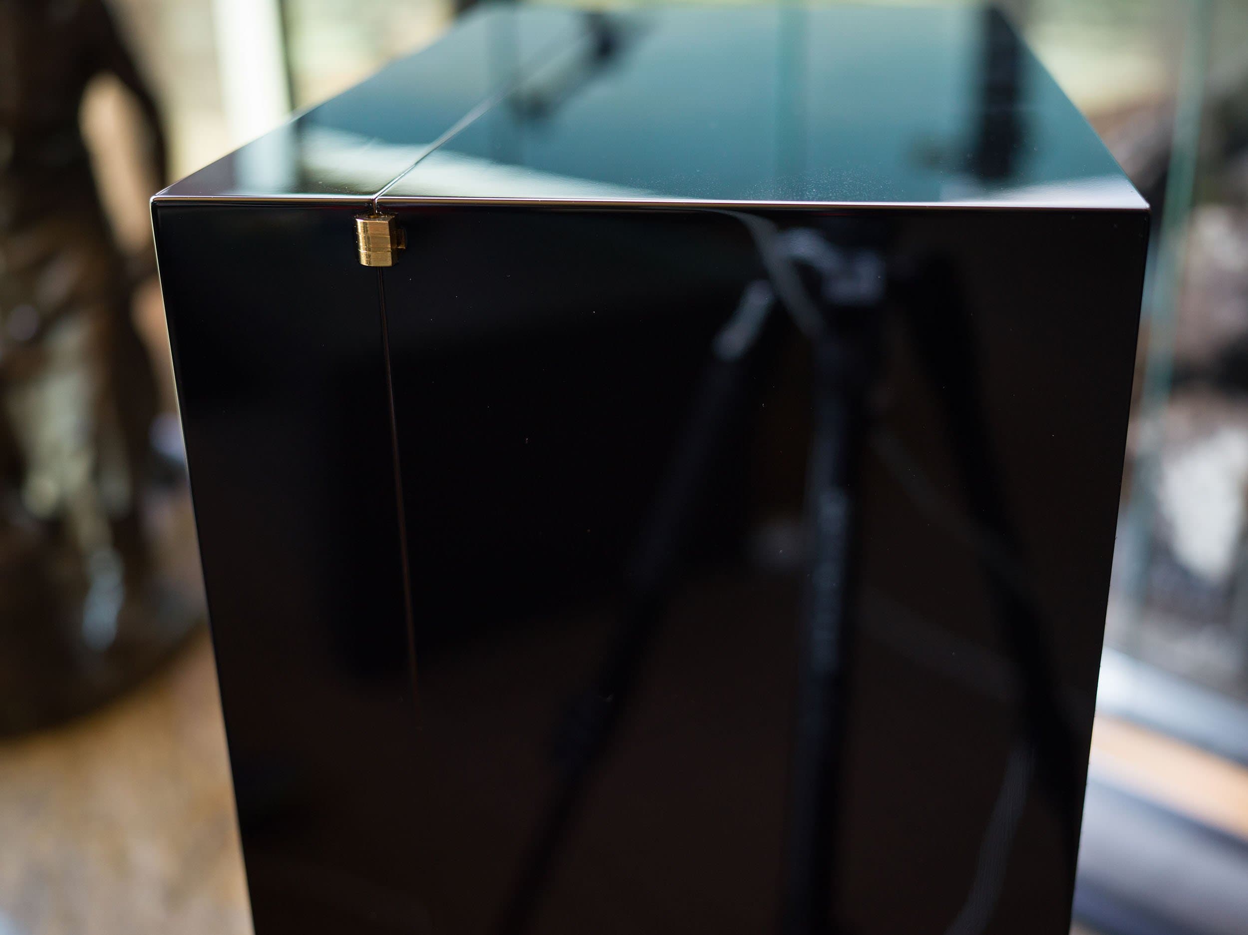 The Umbra: exclusive heirloom art black humidor