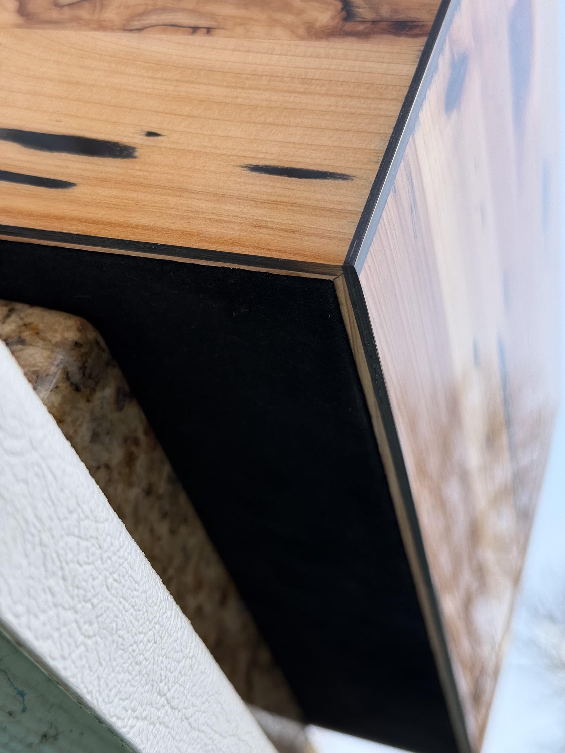 The Cypress — Blackline: centient luxury pecky cypress humidor bottom