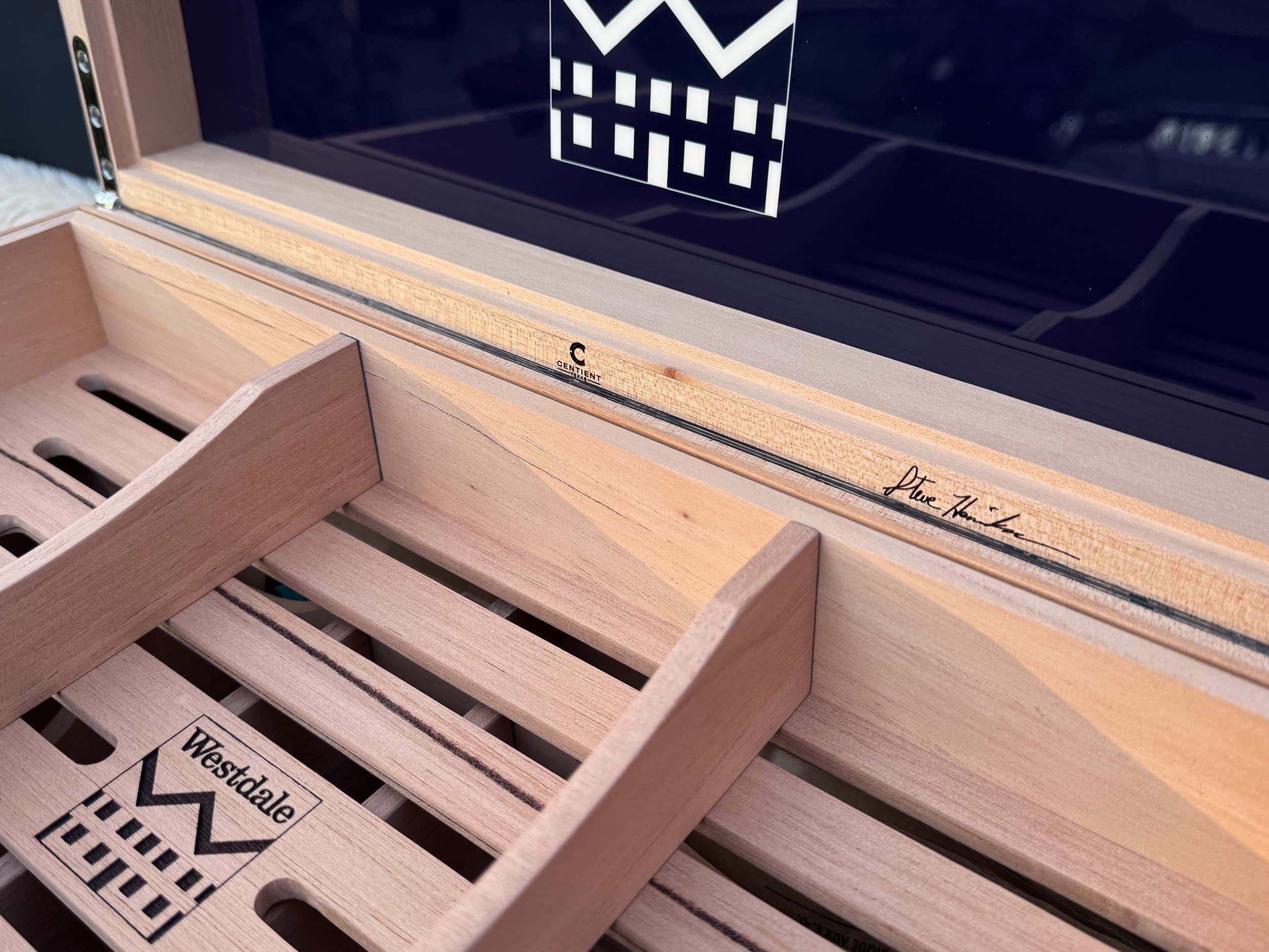 The Bethlehem: centient luxury bethlehem olivewood humidor interior tray signature detail