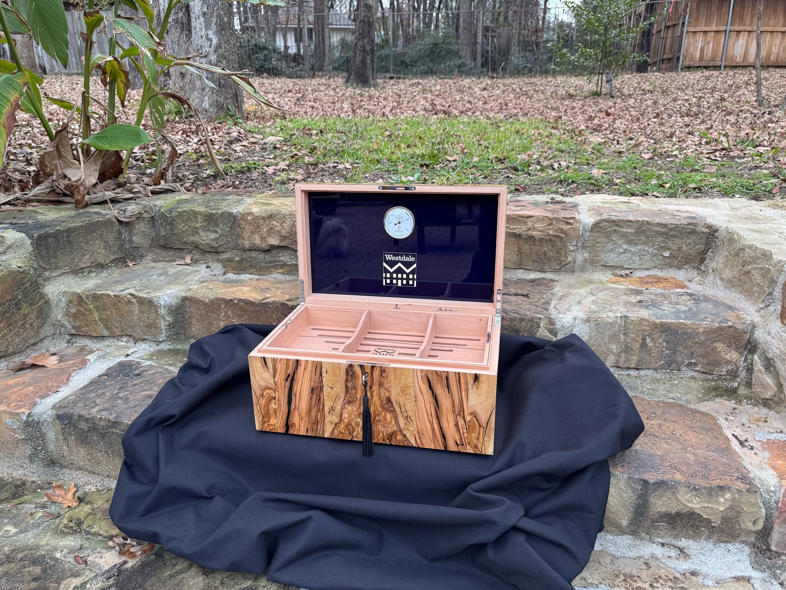 The Bethlehem: centient luxury bethlehem olivewood humidor interior tray display