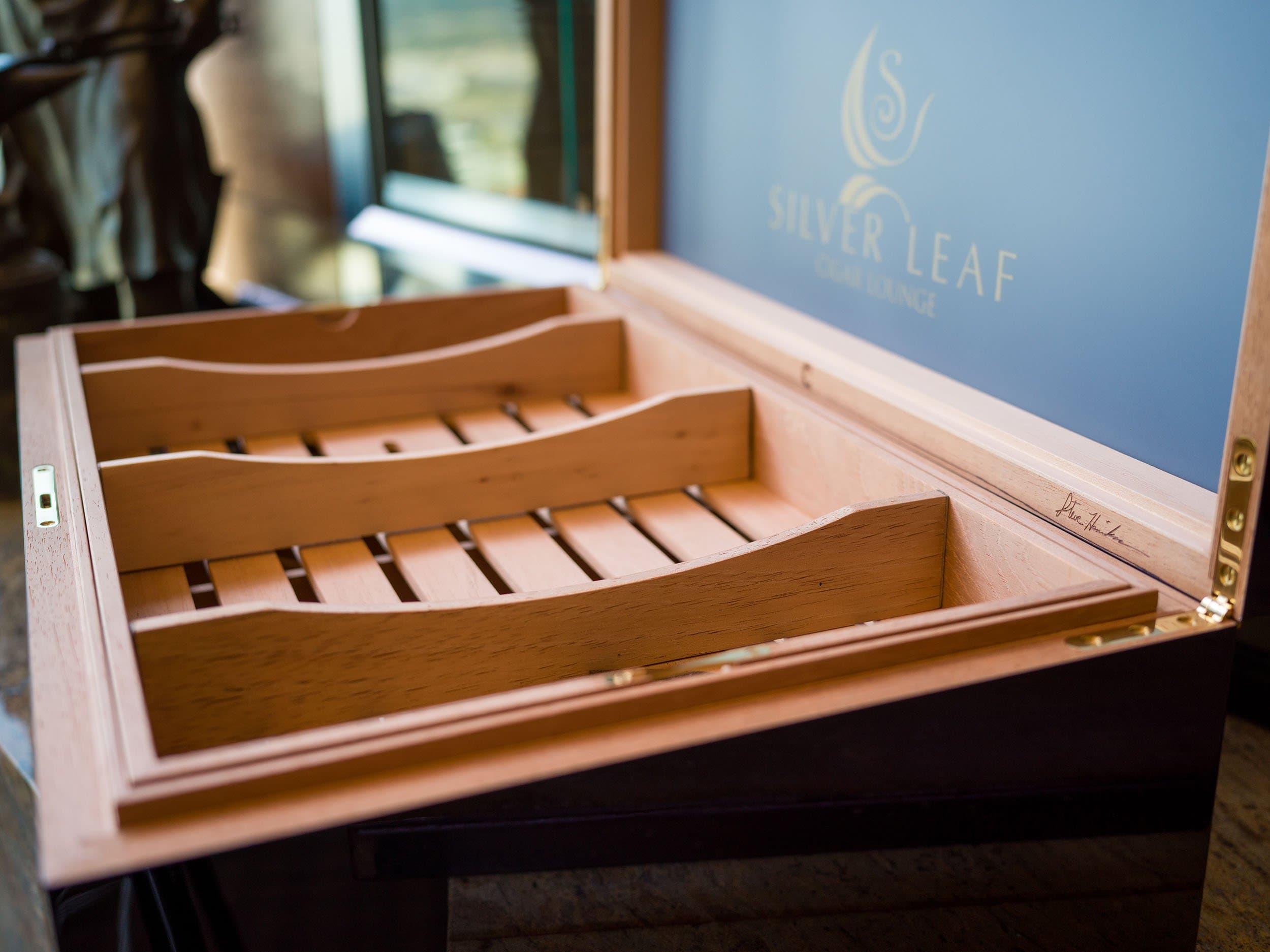 The Umbra: luxury spanish cedar cigar tray